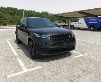 Autohuur Land Rover Range Rover Velar 2023 in in de VAE, met Benzine brandstof en 250 pk ➤ Vanaf 500 AED per dag.