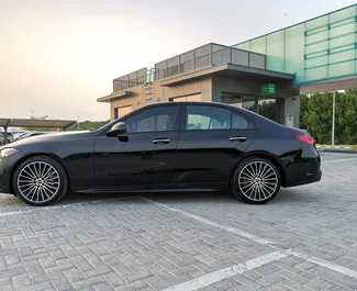 Vooraanzicht van een huurauto Mercedes-Benz C-Class in Dubai, Verenigde Arabische Emiraten ✓ Auto #13615. ✓ Transmissie Automatisch TM ✓ 0 beoordelingen.