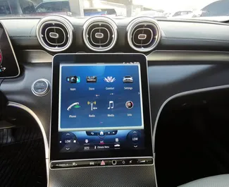 Mercedes-Benz C300 Cabrio 2023 met Aandrijving op alle wielen systeem, beschikbaar in Dubai.