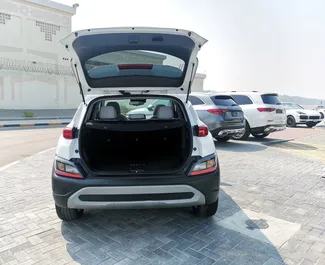 Vooraanzicht van een huurauto Hyundai Kona in Dubai, Verenigde Arabische Emiraten ✓ Auto #13594. ✓ Transmissie Automatisch TM ✓ 0 beoordelingen.