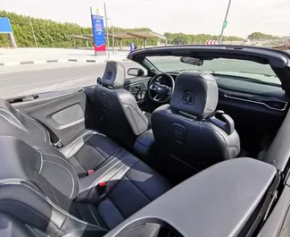 Autohuur Ford Mustang Cabrio #13588 Automatisch in Dubai, uitgerust met 5,0L motor ➤ Van Mohammad in de VAE.