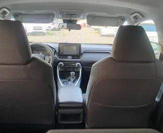 Benzine motor van 3,5L van Toyota Rav4 2020 te huur in Koetaisi.