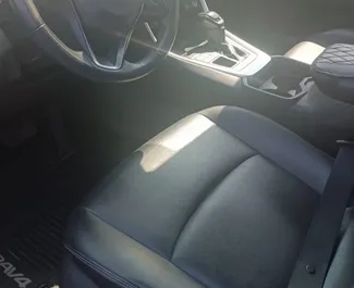 Toyota Rav4 2020 beschikbaar voor verhuur in Koetaisi, met een kilometerlimiet van onbeperkt.