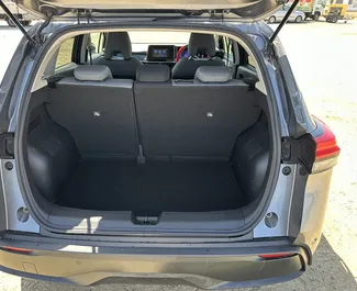 Nissan Note 2022 beschikbaar voor verhuur in Larnaca, met een kilometerlimiet van onbeperkt.
