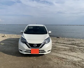 Benzine motor van 1,2L van Nissan Note 2019 te huur in Larnaca.
