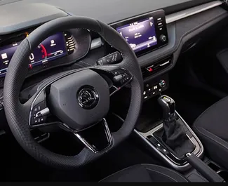 Vooraanzicht van een huurauto Skoda Fabia in Budva, Montenegro ✓ Auto #14082. ✓ Transmissie Automatisch TM ✓ 0 beoordelingen.