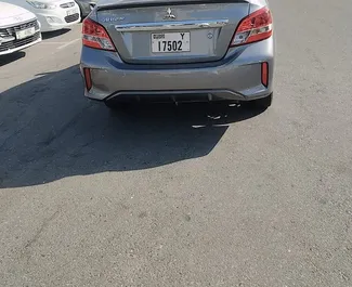 Vooraanzicht van een huurauto Mitsubishi Attrage in Dubai, Verenigde Arabische Emiraten ✓ Auto #11617. ✓ Transmissie Automatisch TM ✓ 0 beoordelingen.