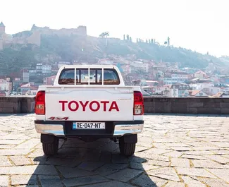 Autohuur Toyota Hilux 2021 in in Georgië, met Benzine brandstof en 164 pk ➤ Vanaf 194 GEL per dag.