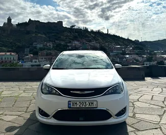 Autohuur Chrysler Voyager #13653 Automatisch in Tbilisi, uitgerust met 3,6L motor ➤ Van Giorgi in Georgië.