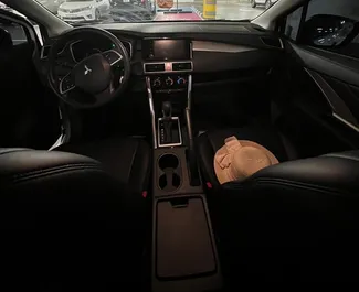 Vooraanzicht van een huurauto Mitsubishi Xpander in Dubai, Verenigde Arabische Emiraten ✓ Auto #13993. ✓ Transmissie Automatisch TM ✓ 0 beoordelingen.