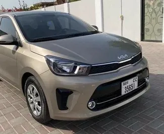 Vooraanzicht van een huurauto Kia Pegas in Dubai, Verenigde Arabische Emiraten ✓ Auto #14006. ✓ Transmissie Automatisch TM ✓ 0 beoordelingen.