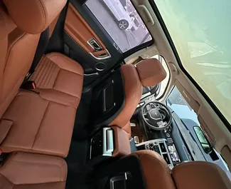 Autohuur Land Rover Discovery Sport 2015 in in Albanië, met Diesel brandstof en 190 pk ➤ Vanaf 64 EUR per dag.