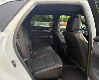 Cadillac XT4 2023 beschikbaar voor verhuur in Tbilisi, met een kilometerlimiet van onbeperkt.