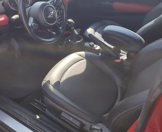 Benzine motor van 2,0L van Mini Cooper S 2018 te huur in Tbilisi.