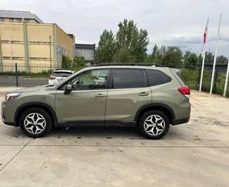 Interieur van Subaru Forester te huur in Georgië. Een geweldige auto met 5 zitplaatsen en een Automatisch transmissie.
