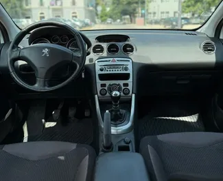 Diesel motor van 1,6L van Peugeot 308 2015 te huur in Budva.