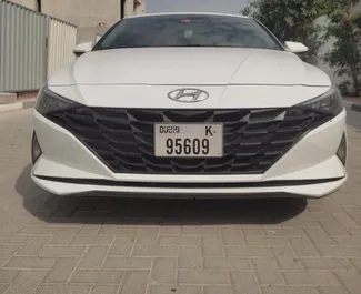 Autohuur Hyundai Elantra 2023 in in de VAE, met Benzine brandstof en 147 pk ➤ Vanaf 67 AED per dag.
