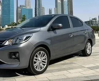 Vooraanzicht van een huurauto Mitsubishi Attrage in Dubai, Verenigde Arabische Emiraten ✓ Auto #13994. ✓ Transmissie Automatisch TM ✓ 0 beoordelingen.