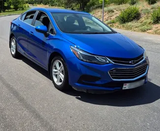 Vooraanzicht van een huurauto Chevrolet Cruze in Jerevan, Armenië ✓ Auto #14081. ✓ Transmissie Automatisch TM ✓ 0 beoordelingen.