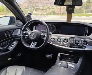 Mercedes-Benz S500 2019 met Vooraandrijving systeem, beschikbaar in Alicante.