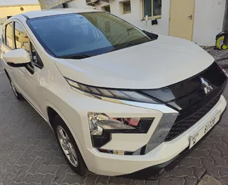 Vooraanzicht van een huurauto Mitsubishi Xpander in Dubai, Verenigde Arabische Emiraten ✓ Auto #14015. ✓ Transmissie Automatisch TM ✓ 0 beoordelingen.