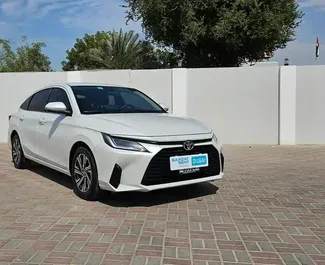 Vooraanzicht van een huurauto Toyota Yaris Ativ in Dubai, Verenigde Arabische Emiraten ✓ Auto #13696. ✓ Transmissie Automatisch TM ✓ 0 beoordelingen.