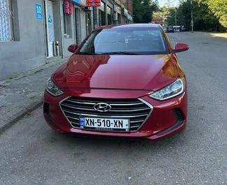 Vooraanzicht van een huurauto Hyundai Elantra in Koetaisi, Georgië ✓ Auto #14397. ✓ Transmissie Automatisch TM ✓ 0 beoordelingen.