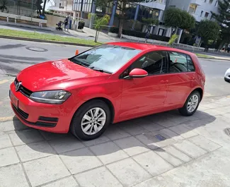 Vooraanzicht van een huurauto Volkswagen Golf 4 in Limassol, Cyprus ✓ Auto #13685. ✓ Transmissie Automatisch TM ✓ 0 beoordelingen.