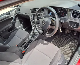 Benzine motor van 1,6L van Volkswagen Golf 4 2018 te huur in Limassol.