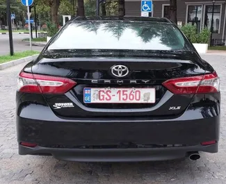 Benzine motor van 2,5L van Toyota Camry 2019 te huur in Koetaisi.