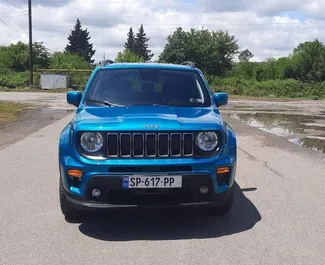 Vooraanzicht van een huurauto Jeep Renegade in Koetaisi, Georgië ✓ Auto #14384. ✓ Transmissie Automatisch TM ✓ 0 beoordelingen.