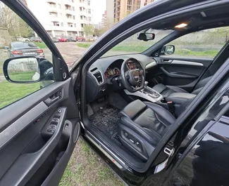 Autohuur Audi Q5 2016 in in Georgië, met Benzine brandstof en 272 pk ➤ Vanaf 130 GEL per dag.