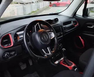 Autohuur Jeep Renegade 2017 in in Georgië, met Benzine brandstof en 190 pk ➤ Vanaf 120 GEL per dag.