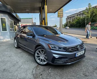 Autohuur Volkswagen Passat 2018 in in Georgië, met Benzine brandstof en 180 pk ➤ Vanaf 100 GEL per dag.