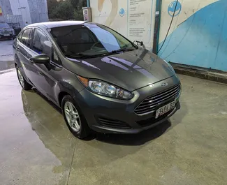 Benzine motor van 1,6L van Ford Fiesta 2019 te huur in Tbilisi.