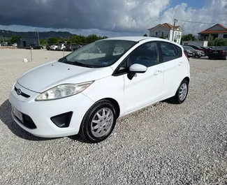 Autohuur Ford Fiesta #10600 Automatisch in Tirana, uitgerust met 1,6L motor ➤ Van Oltjon in Albanië.