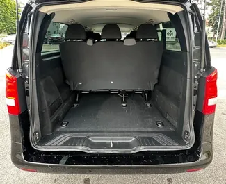 Autohuur Mercedes-Benz Vito Tourer Pro 2017 in in Montenegro, met Diesel brandstof en 165 pk ➤ Vanaf 120 EUR per dag.