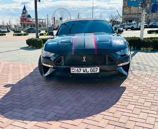 Benzine motor van 2,3L van Ford Mustang Cabrio 2019 te huur in Jerevan.