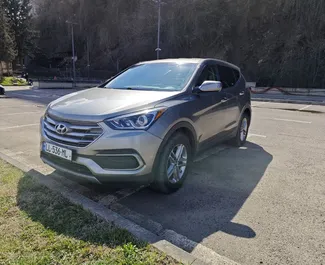 Hyundai Santa Fe 2017 met Aandrijving op alle wielen systeem, beschikbaar in Tbilisi.