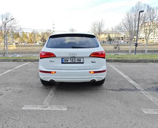 Benzine motor van 2,0L van Audi Q5 2015 te huur in Tbilisi.