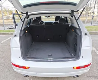 Audi Q5 2015 met Aandrijving op alle wielen systeem, beschikbaar in Tbilisi.
