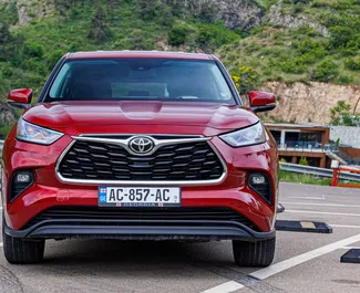 Verhuur Toyota Highlander. Comfort, Premium, Crossover Auto te huur in Georgië ✓ Borg van Borg van 600 GEL ✓ Verzekeringsmogelijkheden TPL, CDW, SCDW, FDW, Passagiers, Diefstal.