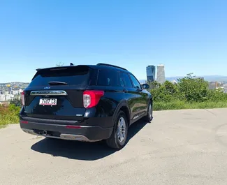 Benzine motor van 2,3L van Ford Explorer 2020 te huur in Tbilisi.
