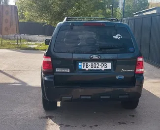 Autohuur Ford Escape 2012 in in Georgië, met Hybride brandstof en 171 pk ➤ Vanaf 65 GEL per dag.
