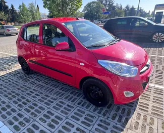 Hyundai i10 2015 beschikbaar voor verhuur in Burgas, met een kilometerlimiet van 200 km/dag.
