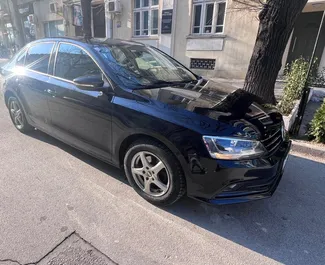 Volkswagen Jetta 2017 beschikbaar voor verhuur in Burgas, met een kilometerlimiet van 200 km/dag.