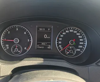Volkswagen Sharan 2022 beschikbaar voor verhuur in Burgas, met een kilometerlimiet van 200 km/dag.