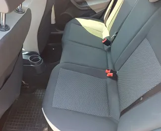 Vooraanzicht van een huurauto SEAT Ibiza SW in Burgas, Bulgarije ✓ Auto #1669. ✓ Transmissie Handmatig TM ✓ 0 beoordelingen.