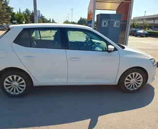 Verhuur Skoda Fabia. Economy Auto te huur in Bulgarije ✓ Borg van Borg van 100 EUR ✓ Verzekeringsmogelijkheden TPL, CDW, SCDW, FDW, Diefstal, Buitenland, Jonge, Geen storting.