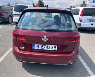 Volkswagen Golf Sportsvan 2021 met Vooraandrijving systeem, beschikbaar in Burgas.